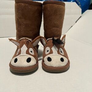 Lazy one slipper boots size 10-12 Horse.